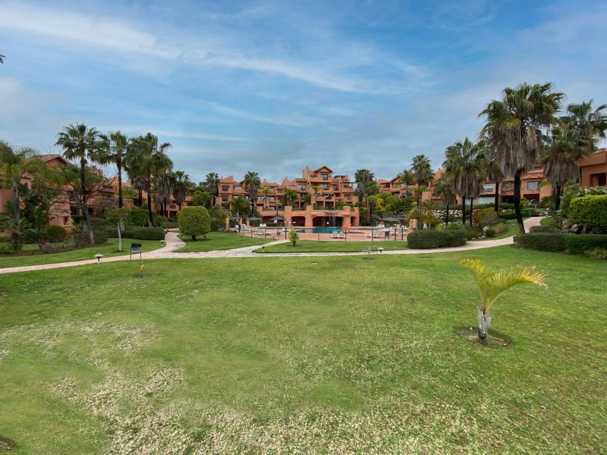 Resort Style 2 Bedroom Apartment In The New Golden Mile Free Wifi & Parking Estepona Luaran gambar