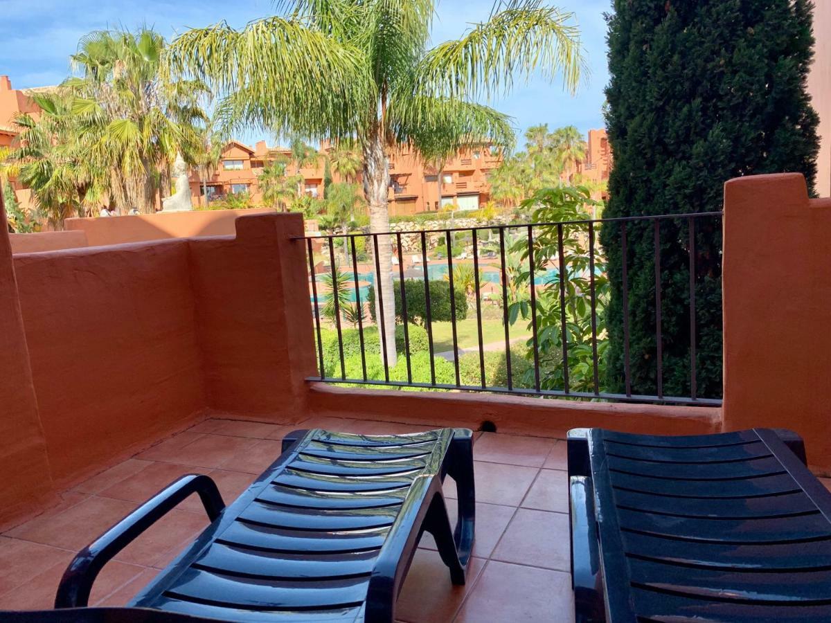 Resort Style 2 Bedroom Apartment In The New Golden Mile Free Wifi & Parking Estepona Luaran gambar